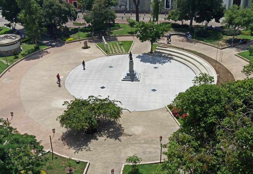 Imagen-Para-Vista-Aera-Plaza-Bolivar-Guacara-Por-Tu Mercado Ferretero