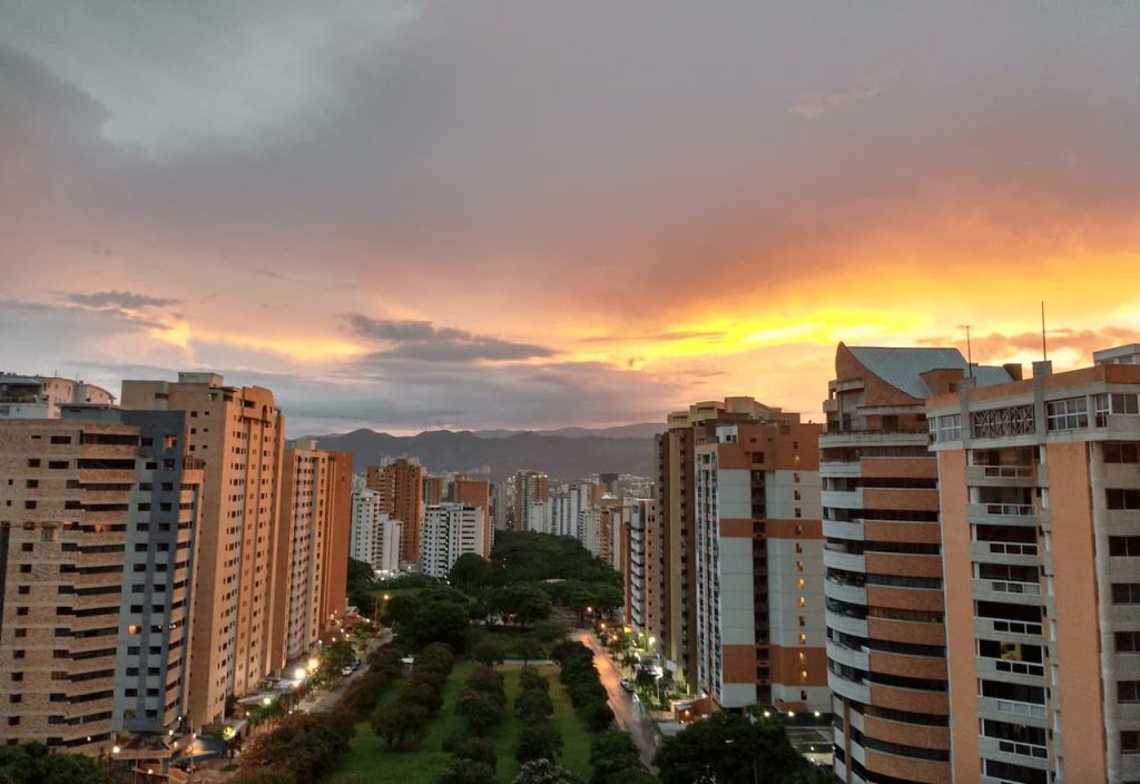 Imagen-Para-Atardecer-Desde-La-Trigaleña-Por-Tu Nercado Ferretero