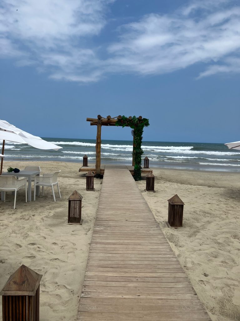 Imagen-Para-Camino-De-Madera-Sobre-Las-Playas-De-Puerto-Cabello-Por-Tu Mercado Ferretero