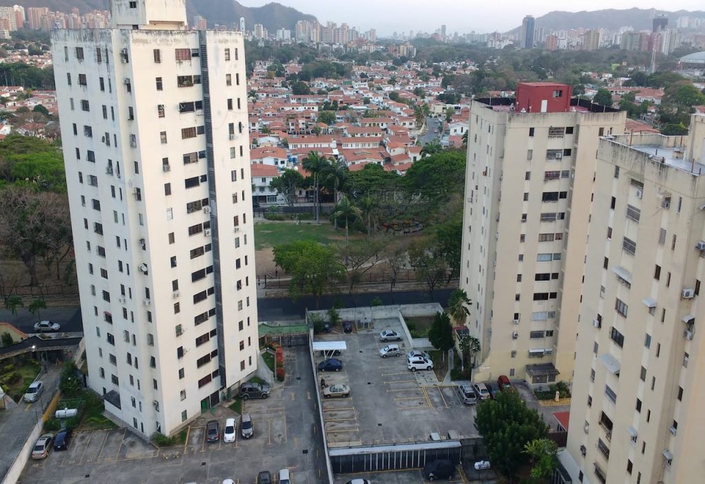 Imagen-Para-Edificios-Urbanizacion-El-Trigal-Por-Tu Mercado Ferretero